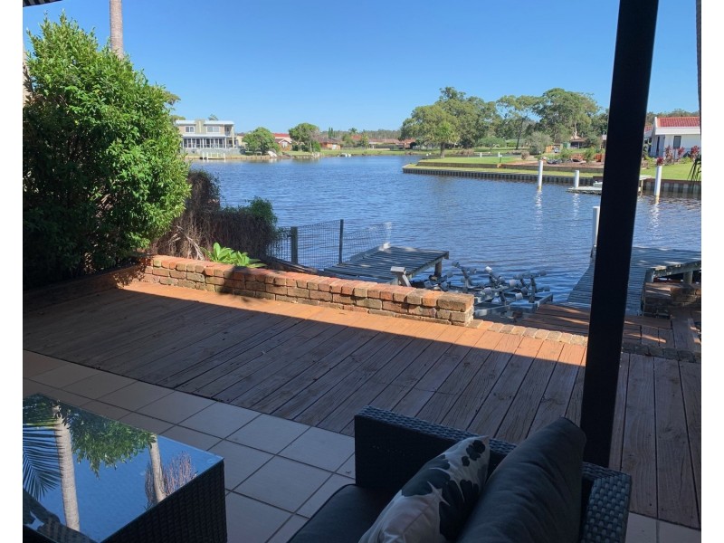 15 Rest Point Parade, Tuncurry NSW 2428