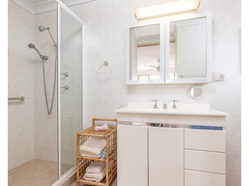 2/70 Kenrose Street, Forster NSW 2428