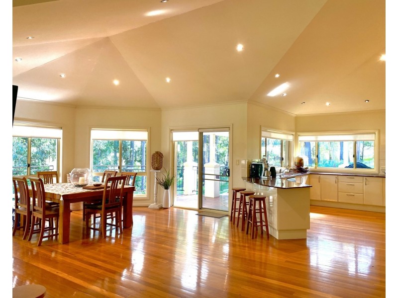 27 Figtree Drive, Diamond Beach NSW 2430