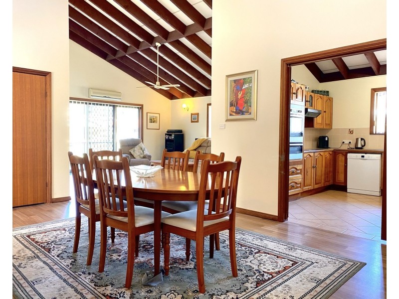 9 Lachlan Avenue, Tuncurry NSW 2428