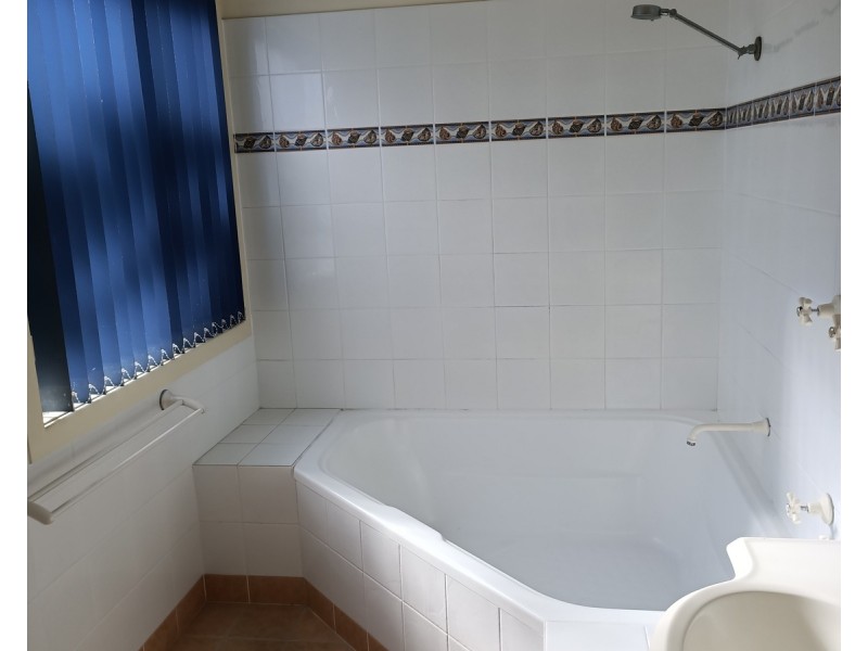 1/12-14 The Lakesway, Forster NSW 2428