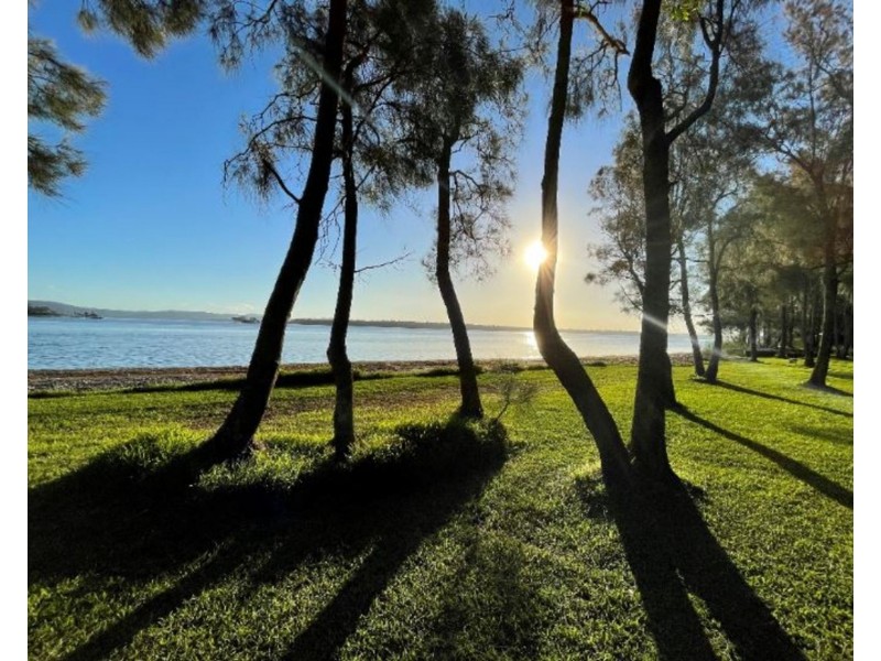 39 Green Point Drive, Green Point NSW 2428
