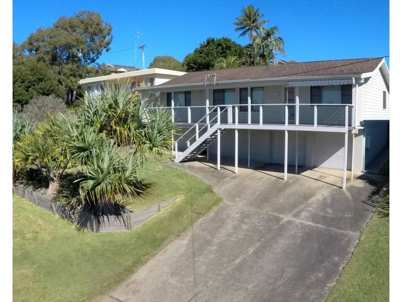 21 Emerald Place, Green Point NSW 2428