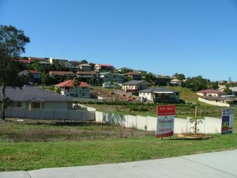 18 Pioneer Drive, Forster NSW 2428