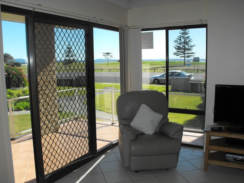 1/88-90 Head Street, Forster NSW 2428