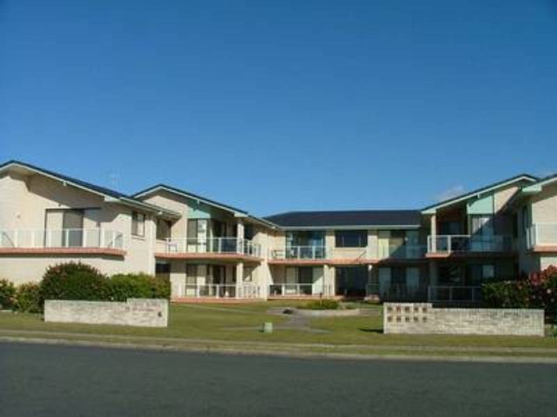 1/88-90 Head Street, Forster NSW 2428