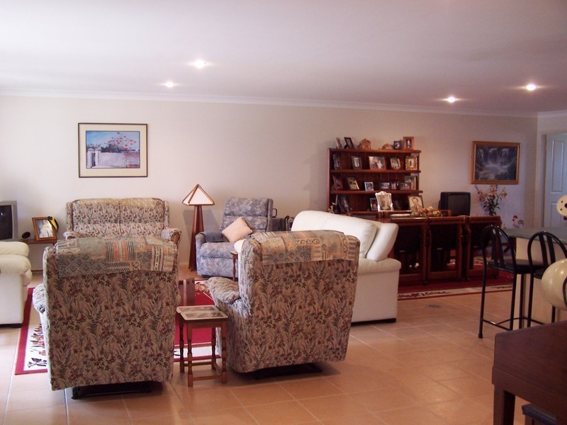 1/48 Nuwarra Circuit, Forster NSW 2428