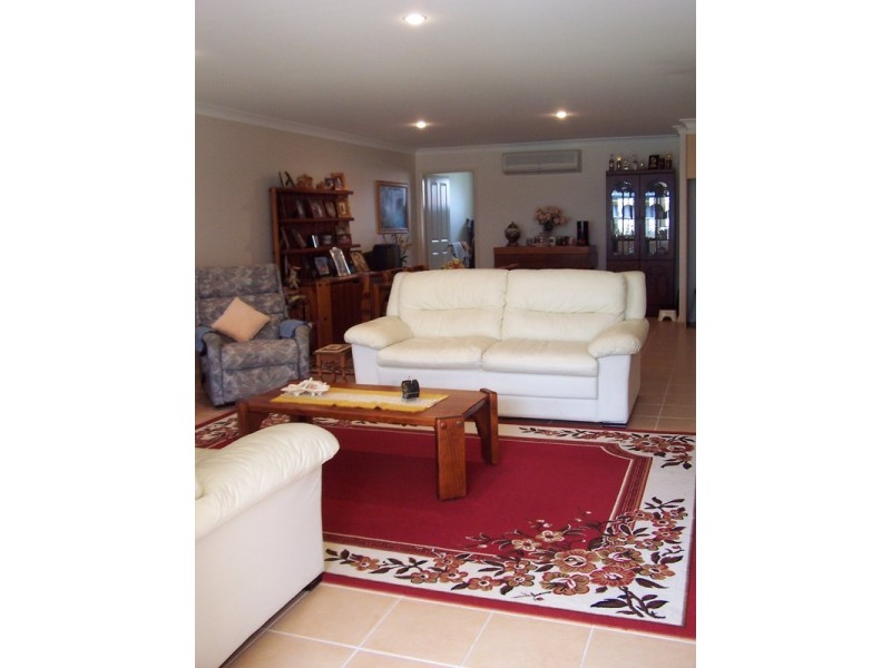 1/48 Nuwarra Circuit, Forster NSW 2428