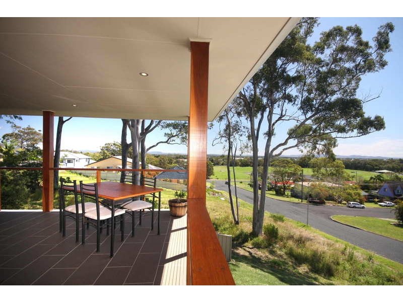 10 Anglers Avenue, Forster NSW 2428