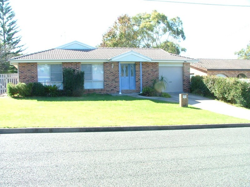 33 Carribean Avenue, Forster NSW 2428
