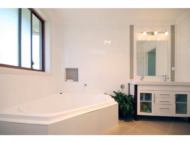 10 Anglers Avenue, Forster NSW 2428