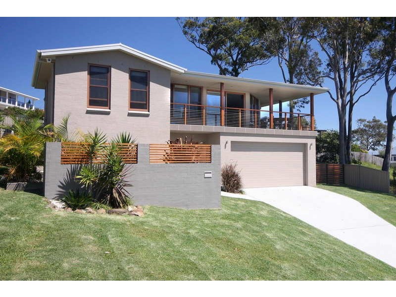 10 Anglers Avenue, Forster NSW 2428