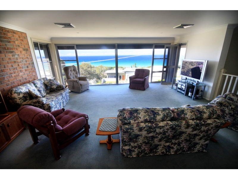 15 Palm Road, Forster NSW 2428