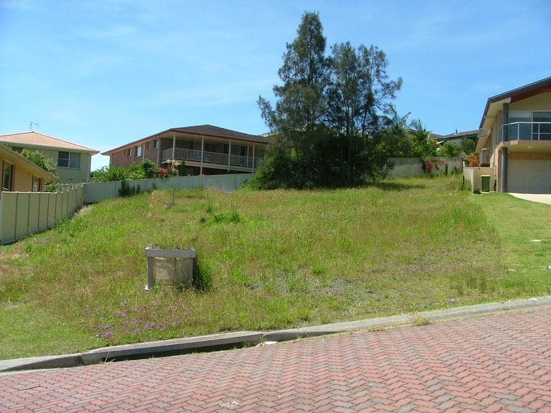 5 Calamas Place, Forster NSW 2428