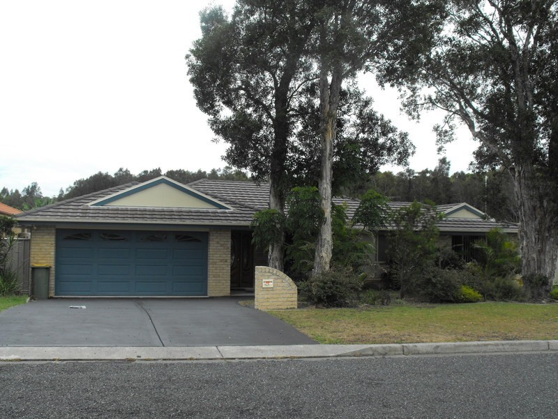 27 Sentry Crescent, Forster NSW 2428