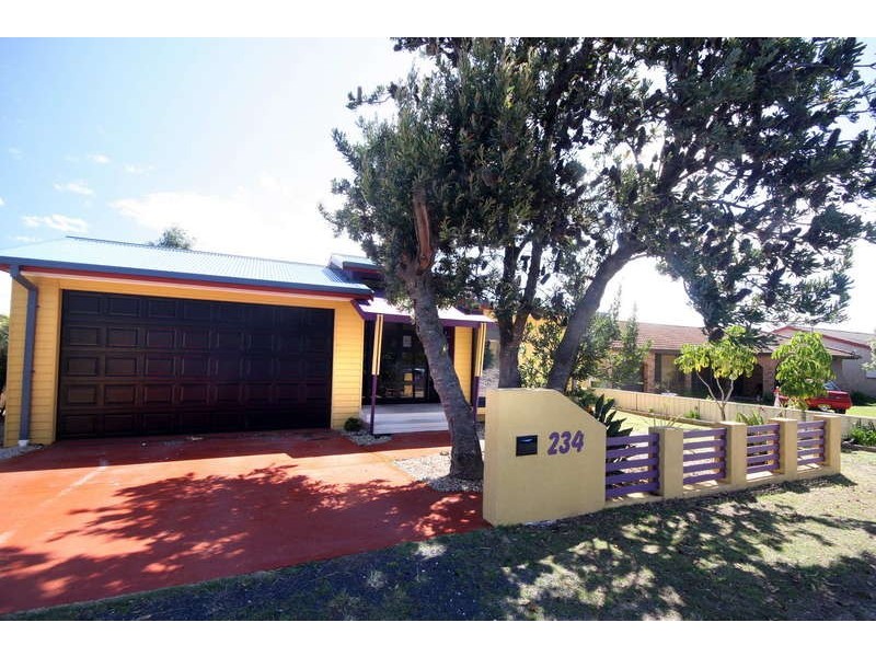 234 The Lakesway, Tuncurry NSW 2428