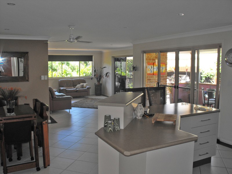 3 Leonardo Avenue, Forster NSW 2428