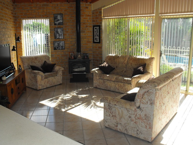 11 Greenview Place, Forster NSW 2428