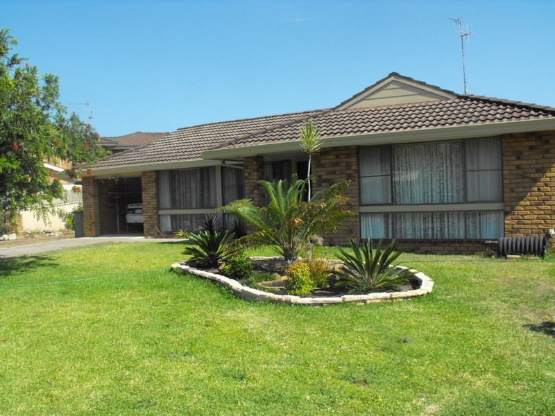 56 Taree Street, Tuncurry NSW 2428