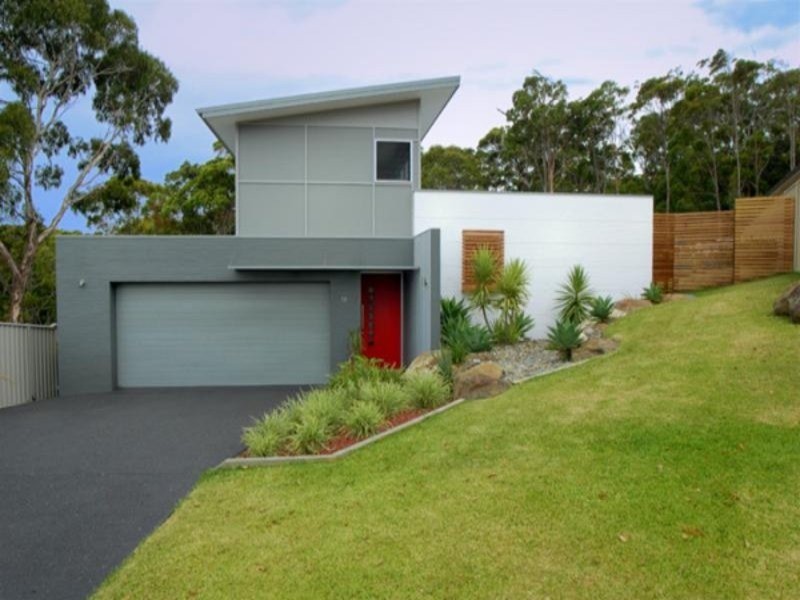 19 Narran Close, Forster NSW 2428