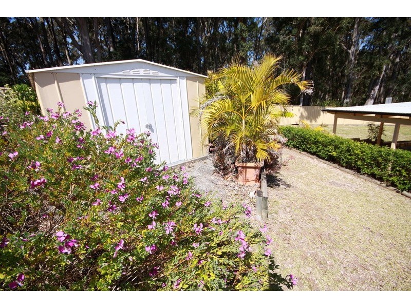 12 Calamas Place, Forster NSW 2428