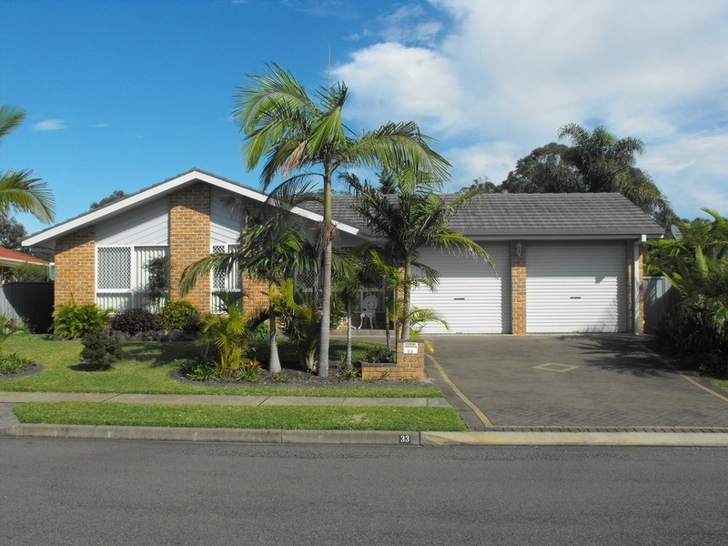 33 Grandis Drive, Tuncurry NSW 2428