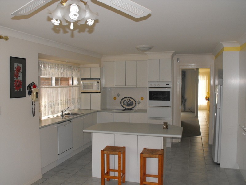 33 Grandis Drive, Tuncurry NSW 2428