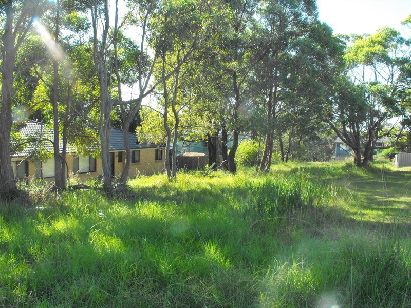 16 Sapphire Parade, Diamond Beach NSW 2430