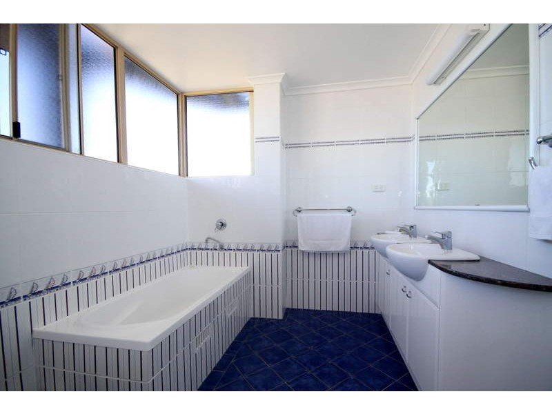 22/1-5 Beach Street, Forster NSW 2428