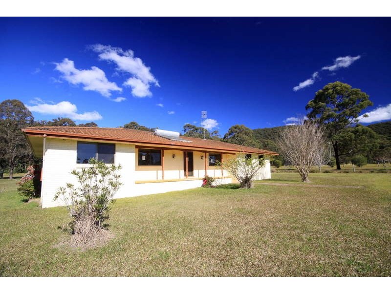 25 Newmans Drive, Coomba Bay NSW 2428
