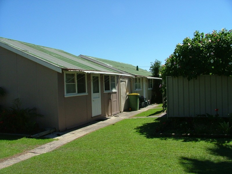 Tikki Cabins & Cottages/24 Short Street, Forster NSW 2428