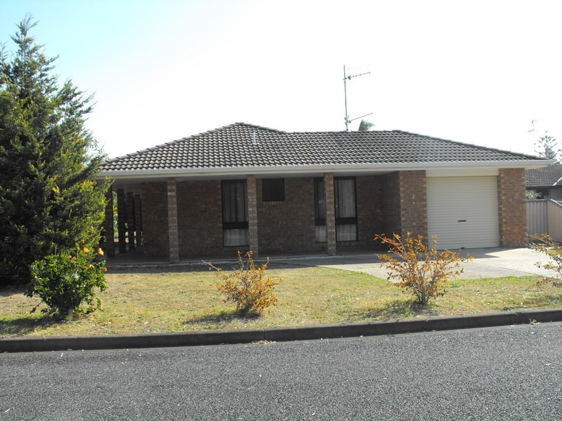 2 Jonnell Place, Tuncurry NSW 2428