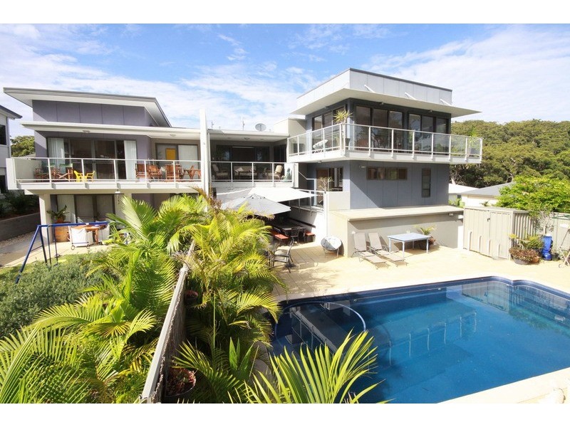 15a Palmtops Avenue, Pacific Palms NSW 2428
