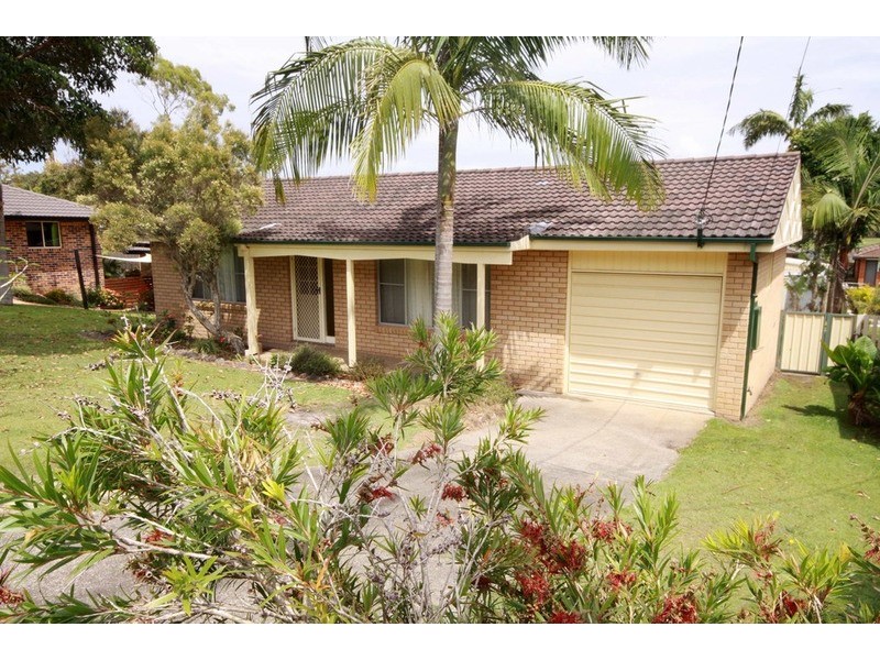 19 Regatta Avenue, Forster NSW 2428
