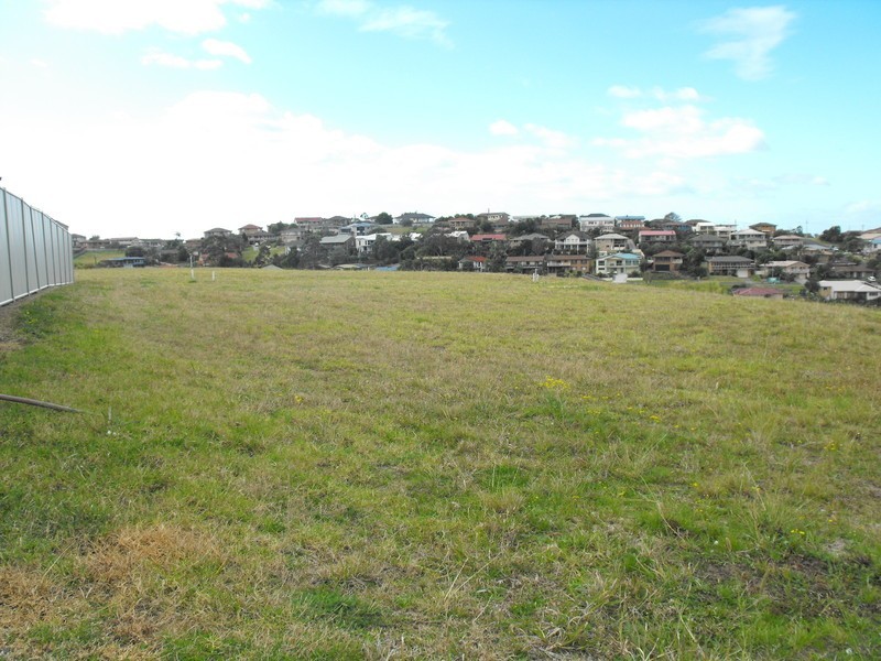 6 Carinda Place, Forster NSW 2428