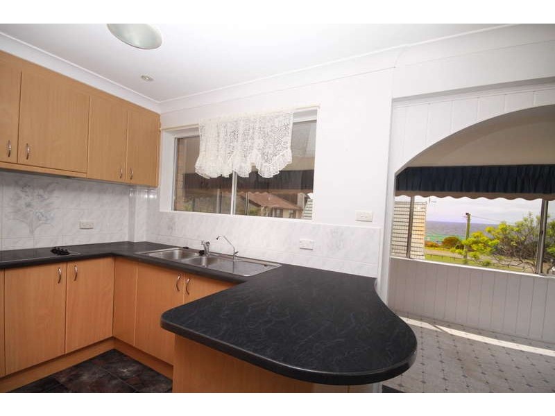 24 Lakeview Crescent, Forster NSW 2428