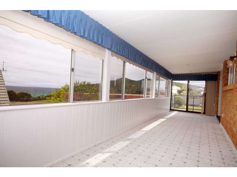 24 Lakeview Crescent, Forster NSW 2428