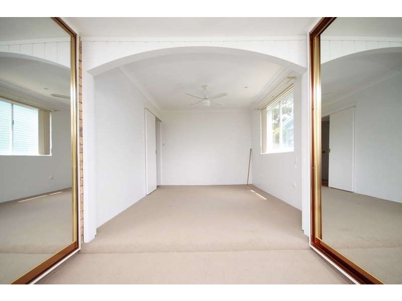 24 Lakeview Crescent, Forster NSW 2428