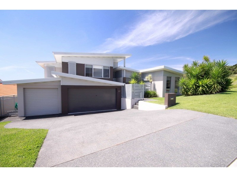 17 Leonardo Avenue, Forster NSW 2428