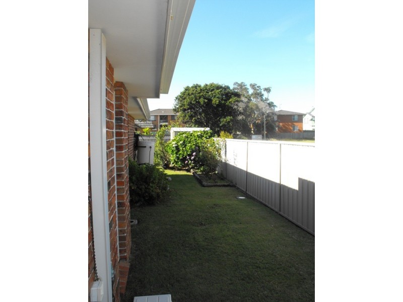 3/6 Cross Street, Forster NSW 2428