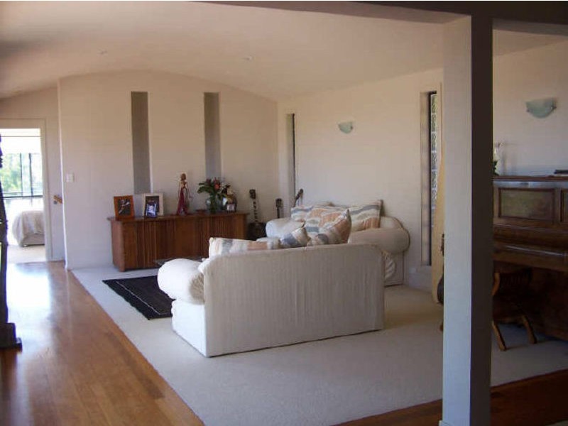 6 Emerald Place, Forster NSW 2428