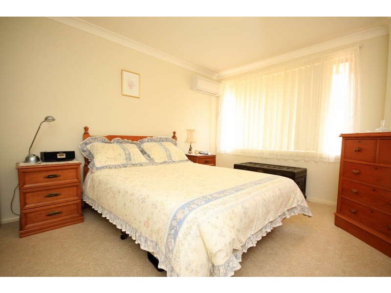 2/10 Riana Avenue, Forster NSW 2428