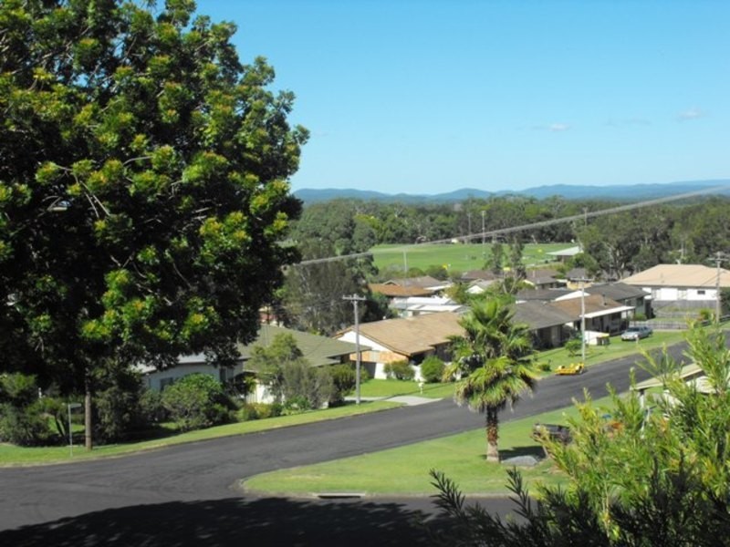16 Divide Street, Forster NSW 2428
