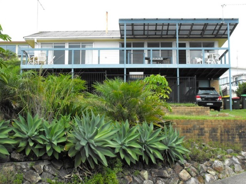 13 Palm Road, Forster NSW 2428