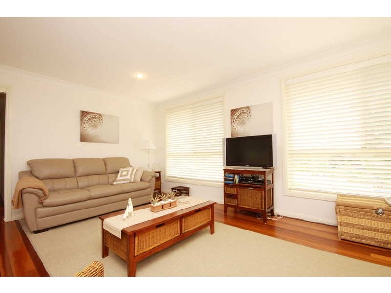 1 Daphne Street, Forster NSW 2428