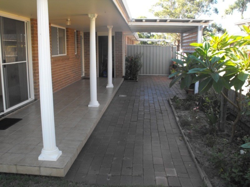 2/4  Heath Avenue, Tuncurry NSW 2428