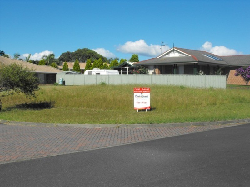 84 Myall Drive, Forster NSW 2428