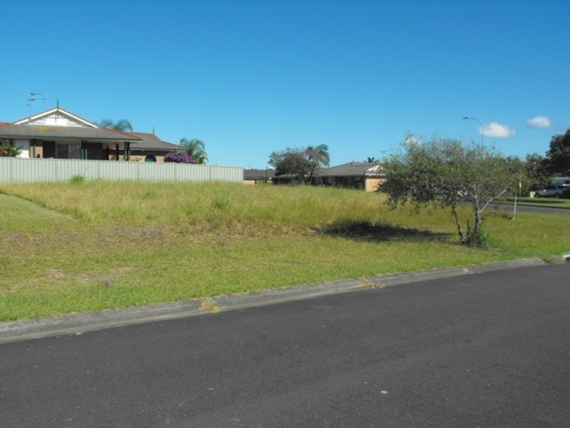 84 Myall Drive, Forster NSW 2428