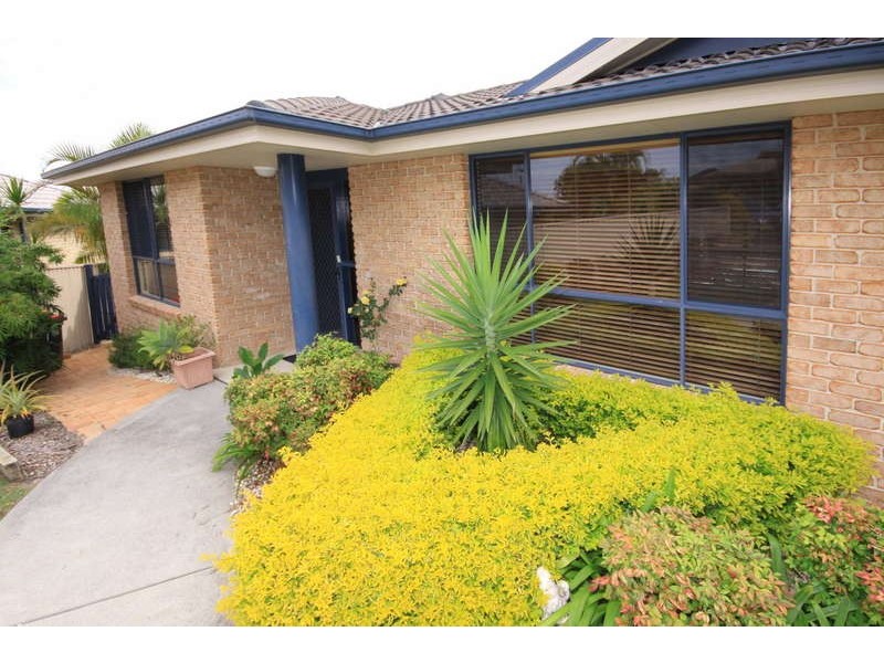 19 Bennett Place, Forster NSW 2428