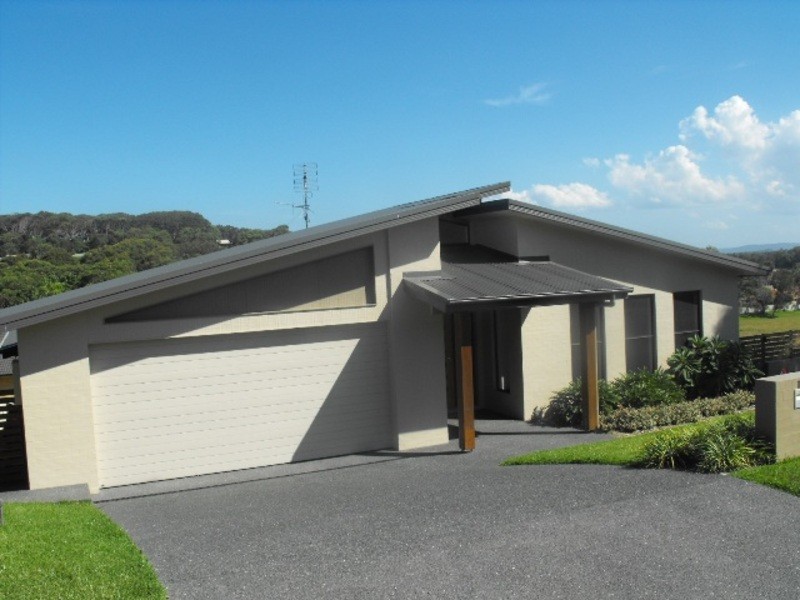 160 Kularoo Drive, Forster NSW 2428